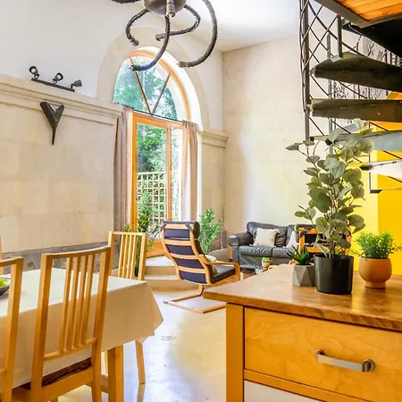 5 Family With Pool & Large Garden In Historic Convent