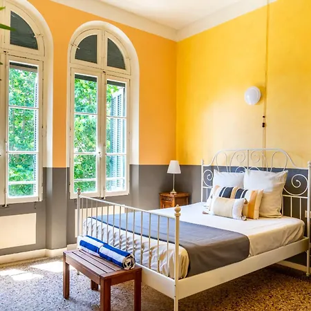 5 Family With Pool & Large Garden In Historic Convent ペズナ
