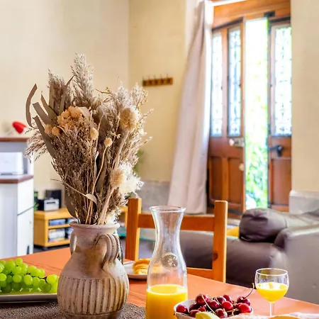 5 Family With Pool & Large Garden In Historic Convent ペズナ