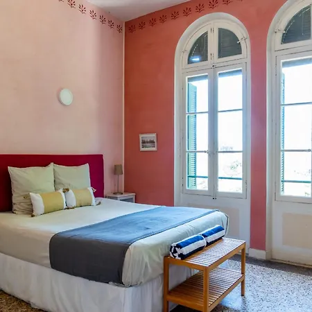 5 Family With Pool & Large Garden In Historic Convent Feriehus