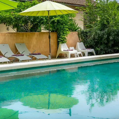 5 Family With Pool & Large Garden In Historic Convent Pézenas