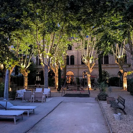 5 Family With Pool & Large Garden In Historic Convent