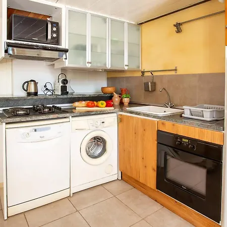 5 Family With Pool & Large Garden In Historic Convent *