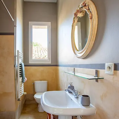 5 Family With Pool & Large Garden In Historic Convent Pézenas
