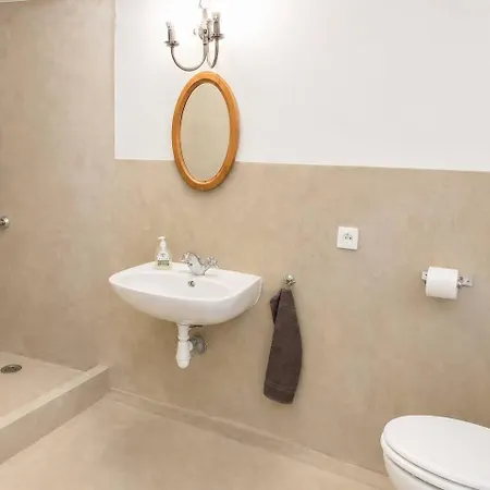 Tatil Evi 5 Family With Pool & Large Garden In Historic Convent *