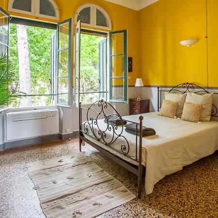 5 Family With Pool & Large Garden In Historic Convent Ferienhaus *
