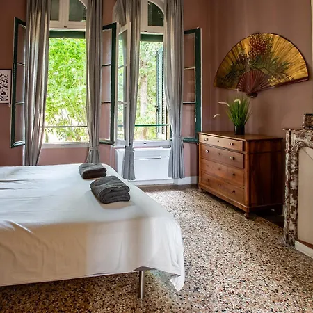 5 Family With Pool & Large Garden In Historic Convent Pézenas