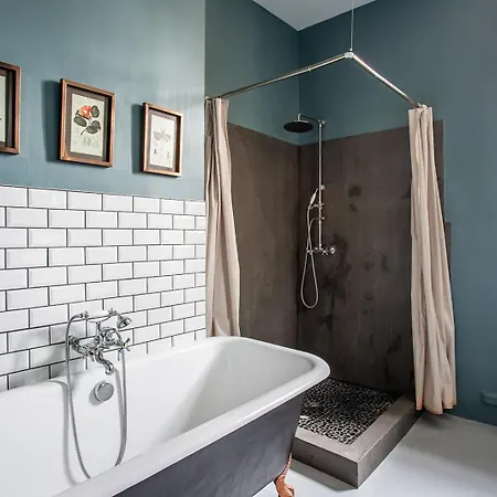 5 Family With Pool & Large Garden In Historic Convent Ferienhaus