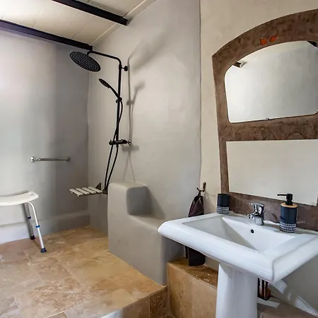 Vakantiehuis 5 Family With Pool & Large Garden In Historic Convent Pézenas