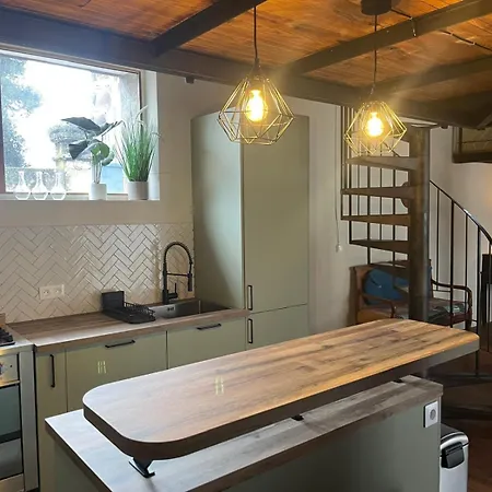 5 Family With Pool & Large Garden In Historic Convent *