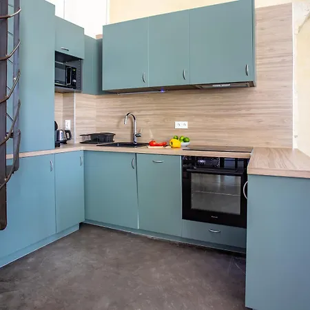 5 Family With Pool & Large Garden In Historic Convent *