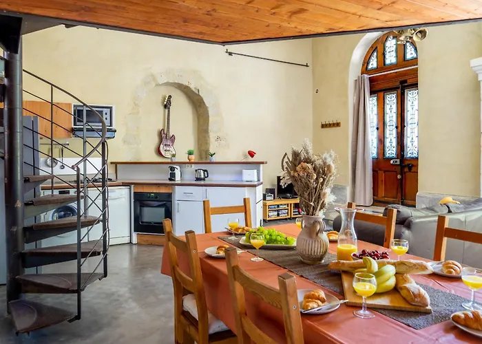 Semesterbostad 5 Family With Pool & Large Garden In Historic Convent Pézenas