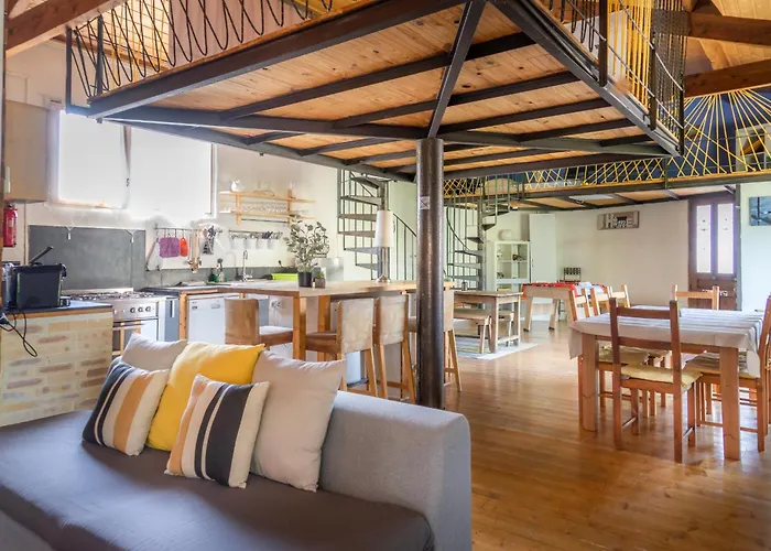 5 Family With Pool & Large Garden In Historic Convent Semesterbostad *