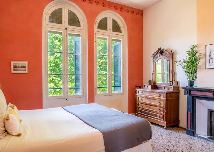 5 Family With Pool & Large Garden In Historic Convent