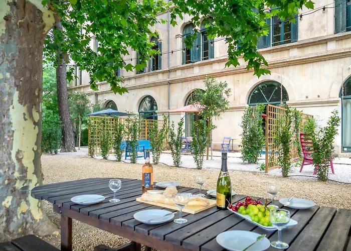 5 Family With Pool & Large Garden In Historic Convent Semesterbostad *