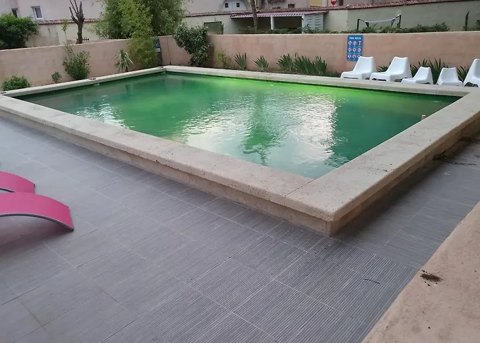 5 Family With Pool & Large Garden In Historic Convent * Pézenas